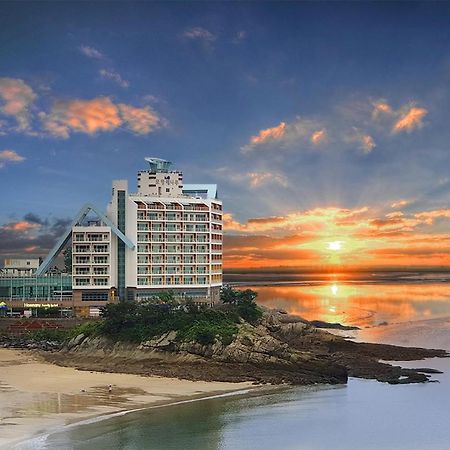 Mohang Haenaru Family Hotel บูอัน ภายนอก รูปภาพ