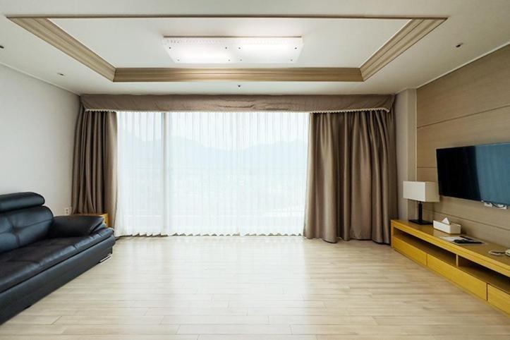 Mohang Haenaru Family Hotel บูอัน ห้อง รูปภาพ