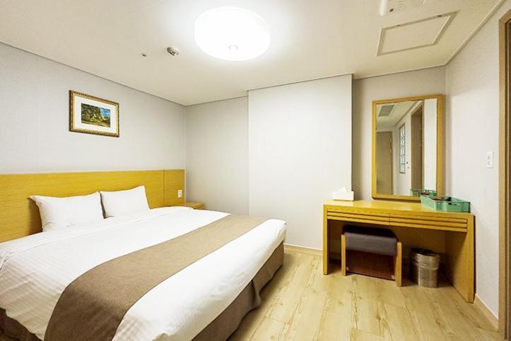 Mohang Haenaru Family Hotel บูอัน ห้อง รูปภาพ