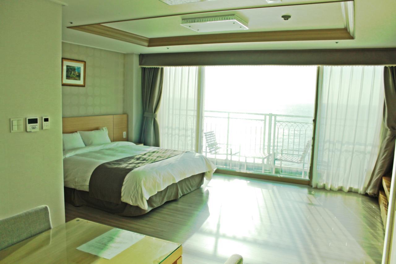 Mohang Haenaru Family Hotel บูอัน ภายนอก รูปภาพ